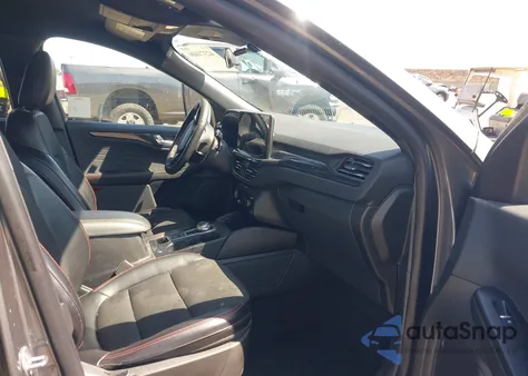 2023 Ford Escape St Line z USA, uszkodzony, nr VIN 1FMCU9MN8PUA95658